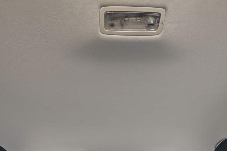 Used Jetta VS5 2023 280TSI Automatic Trend Edition Headliner