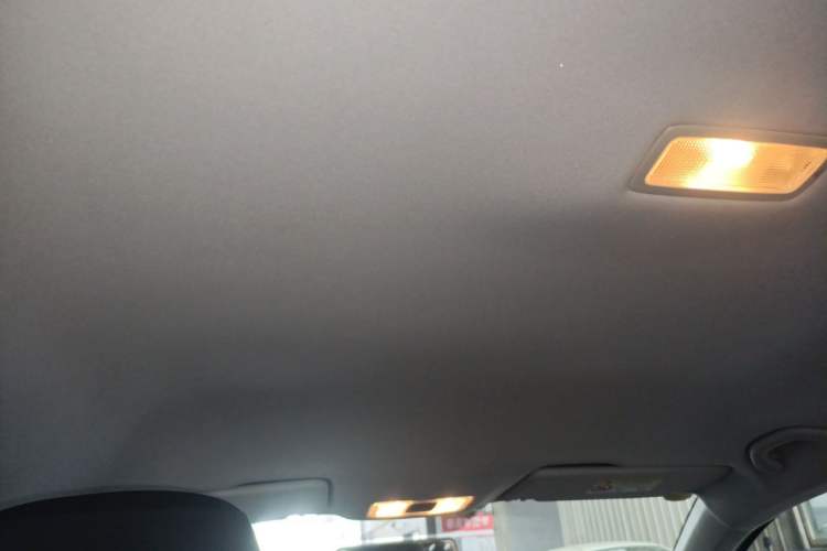 Used Jetta VS5 2023 280TSI Automatic Trend Edition Headliner