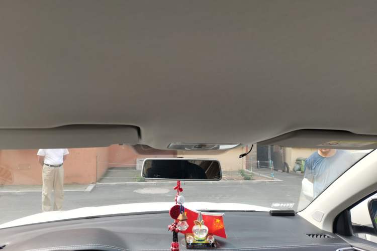 Used Jetta VS5 2023 280TSI Automatic Trend Edition Headliner