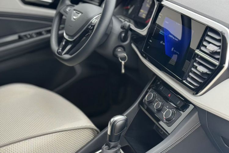 Used Jetta VS5 2023 280TSI Automatic Trend Edition Interior 3