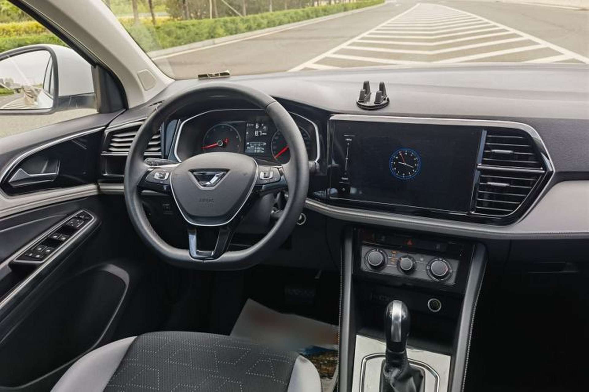 Used Jetta VS5 2023 280TSI Automatic Trend Edition Interior 5
