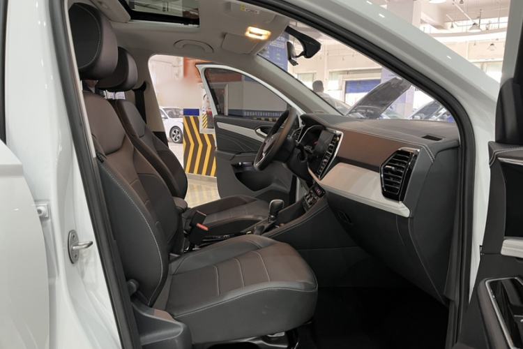 Used Jetta VS5 2023 280TSI Automatic Enjoyment Model Interior 8