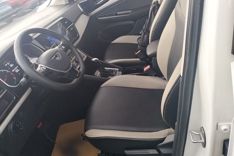 Used Jetta VS5 2023 280TSI Automatic Trend Edition Left Front Seat