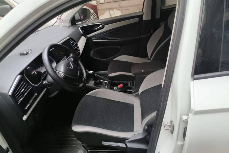 Used Jetta VS5 2023 280TSI Automatic Trend Edition Left Front Seat
