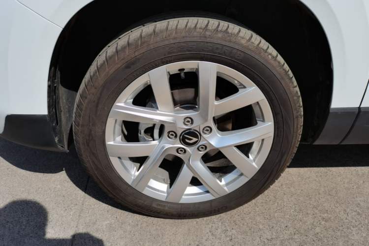 Used Jetta VS5 2023 280TSI Automatic Enjoyment Model Left Front Wheel Hub