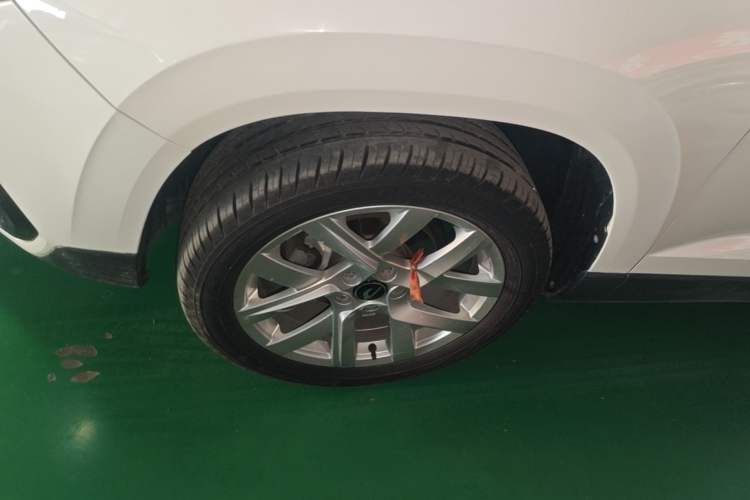 Used Jetta VS5 2023 280TSI Automatic Enjoyment Model Left Front Wheel Hub