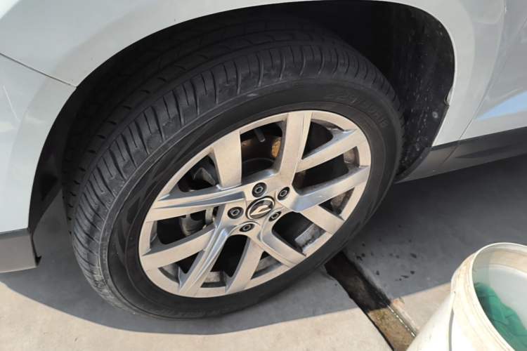 Used Jetta VS5 2023 280TSI Manual Entry-Level Model Left Front Wheel Hub