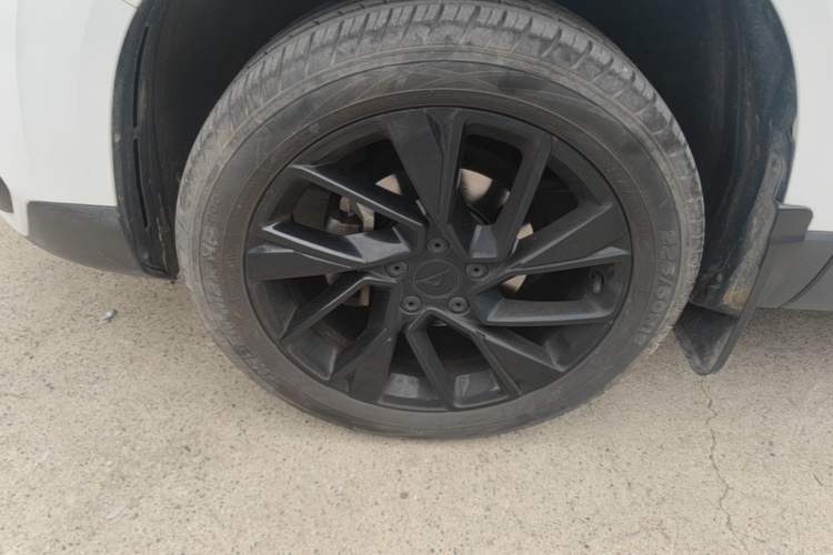 Used Jetta VS5 2023 280TSI Automatic High-Gloss Enjoyment Model Left Front Wheel Hub
