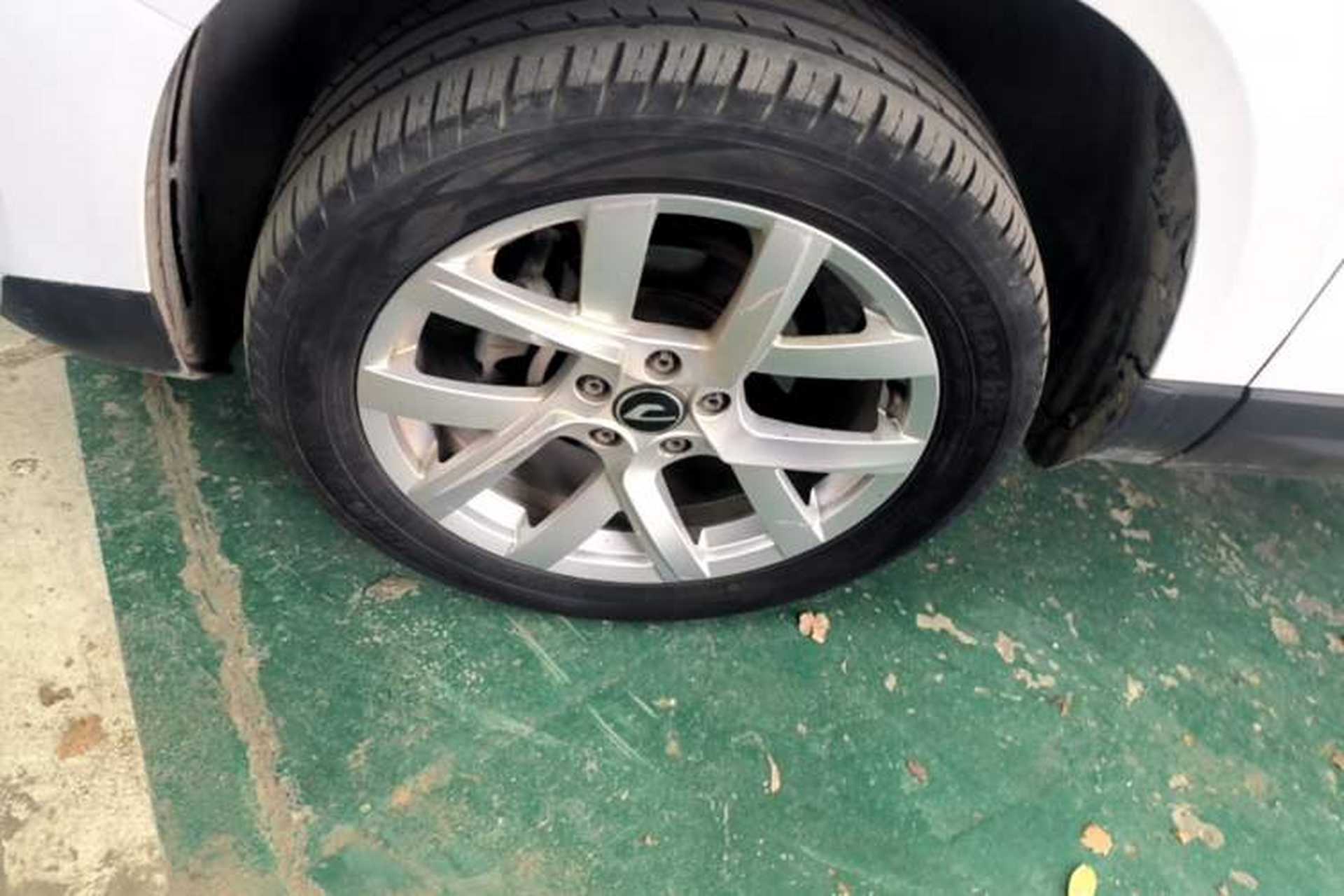 Used Jetta VS5 2023 280TSI Automatic Trend Edition Left Front Wheel Hub