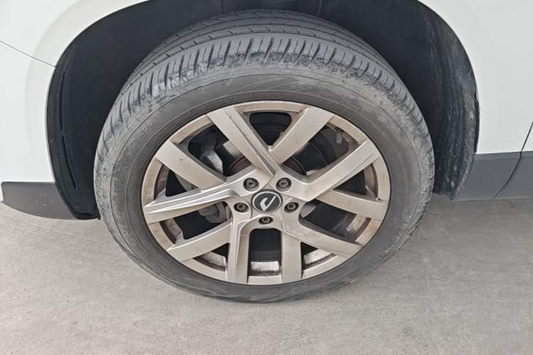 Used Jetta VS5 2023 280TSI Automatic Trend Edition Left Front Wheel Hub