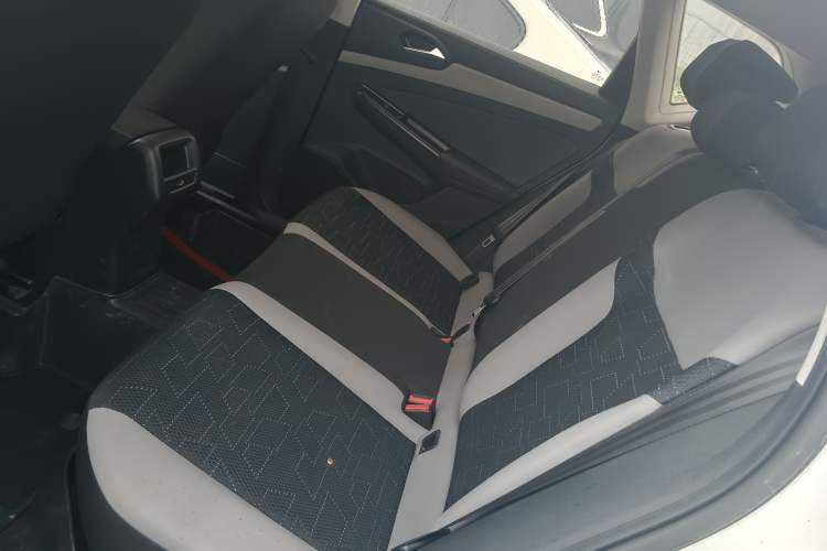 Used Jetta VS5 2023 280TSI Automatic Trend Edition Left Rear Seat