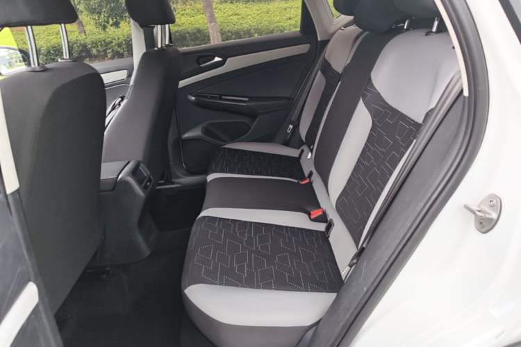 Used Jetta VS5 2023 280TSI Manual Entry-Level Model Left Rear Seat