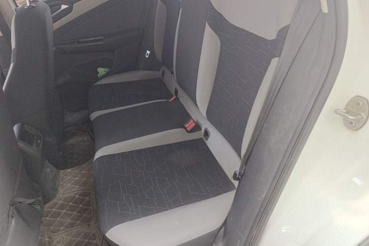 Used Jetta VS5 2023 280TSI Automatic Trend Edition Left Rear Seat