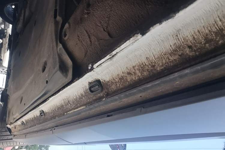 Used Jetta VS5 2023 280TSI Automatic Enjoyment Model Left Side Sill