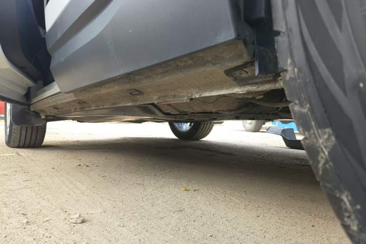 Used Jetta VS5 2023 280TSI Automatic Trend Edition Left Side Sill