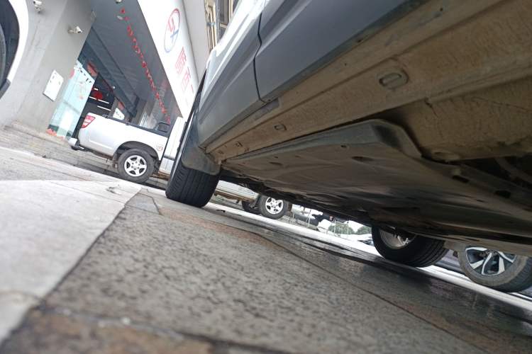 Used Jetta VS5 2023 280TSI Automatic Trend Edition Left Side Sill