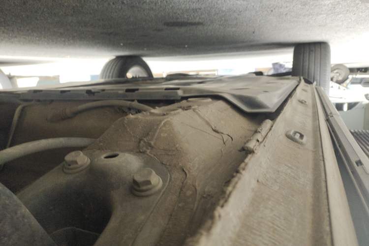 Used Jetta VS5 2023 280TSI Automatic Trend Edition Left Side Sill