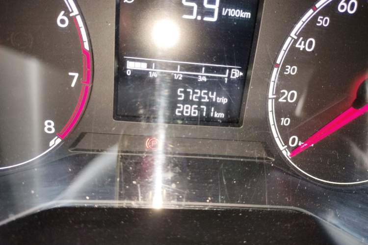 Used Jetta VS5 2023 280TSI Automatic High-Gloss Enjoyment Model Odometer Close Up