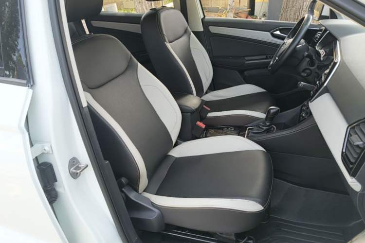 Used Jetta VS5 2023 280TSI Automatic Trend Edition Right Front Seat