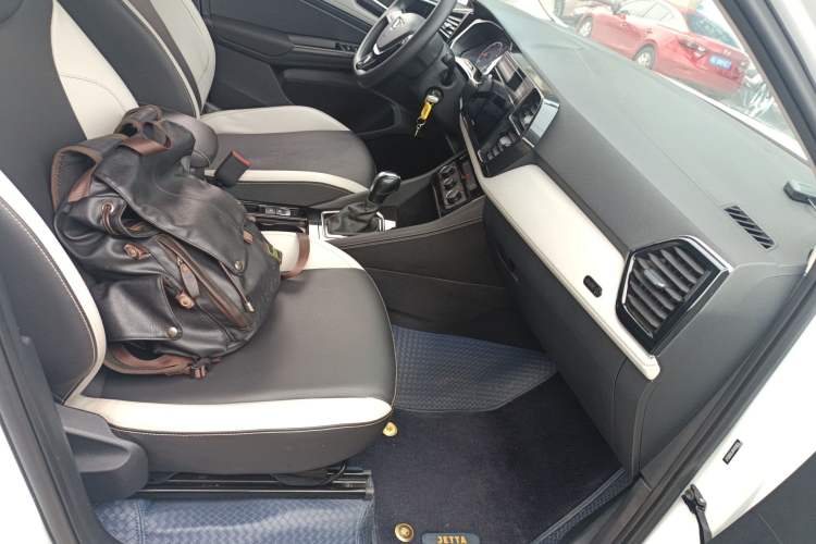 Used Jetta VS5 2023 280TSI Automatic Trend Edition Right Front Seat