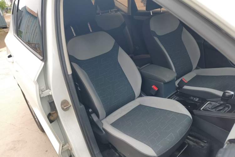 Used Jetta VS5 2023 280TSI Automatic Trend Edition Right Front Seat