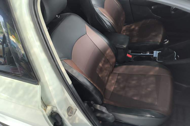 Used Jetta VS5 2023 280TSI Manual Entry-Level Model Right Front Seat