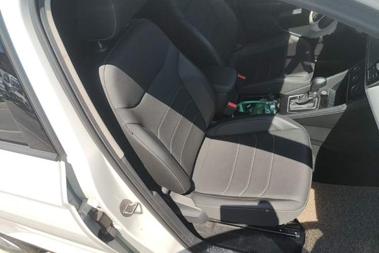 Used Jetta VS5 2023 280TSI Automatic Enjoyment Model Right Front Seat
