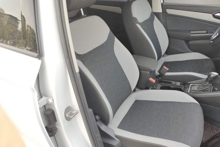 Used Jetta VS5 2023 280TSI Automatic Trend Edition Right Front Seat
