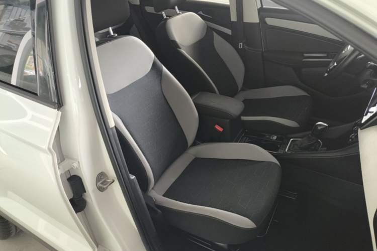 Used Jetta VS5 2023 280TSI Automatic Trend Edition Right Front Seat
