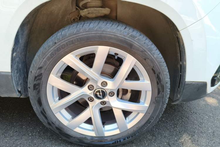 Used Jetta VS5 2023 280TSI Manual Enjoyment Version Right Front Wheel Hub