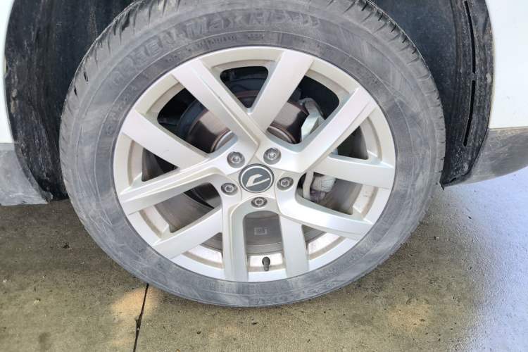Used Jetta VS5 2023 280TSI Manual Enjoyment Version Right Front Wheel Hub