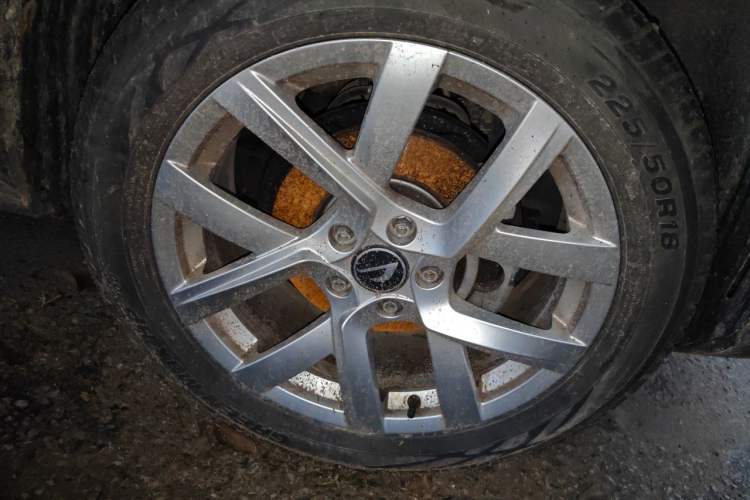 Used Jetta VS5 2023 280TSI Automatic Trend Edition Right Front Wheel Hub