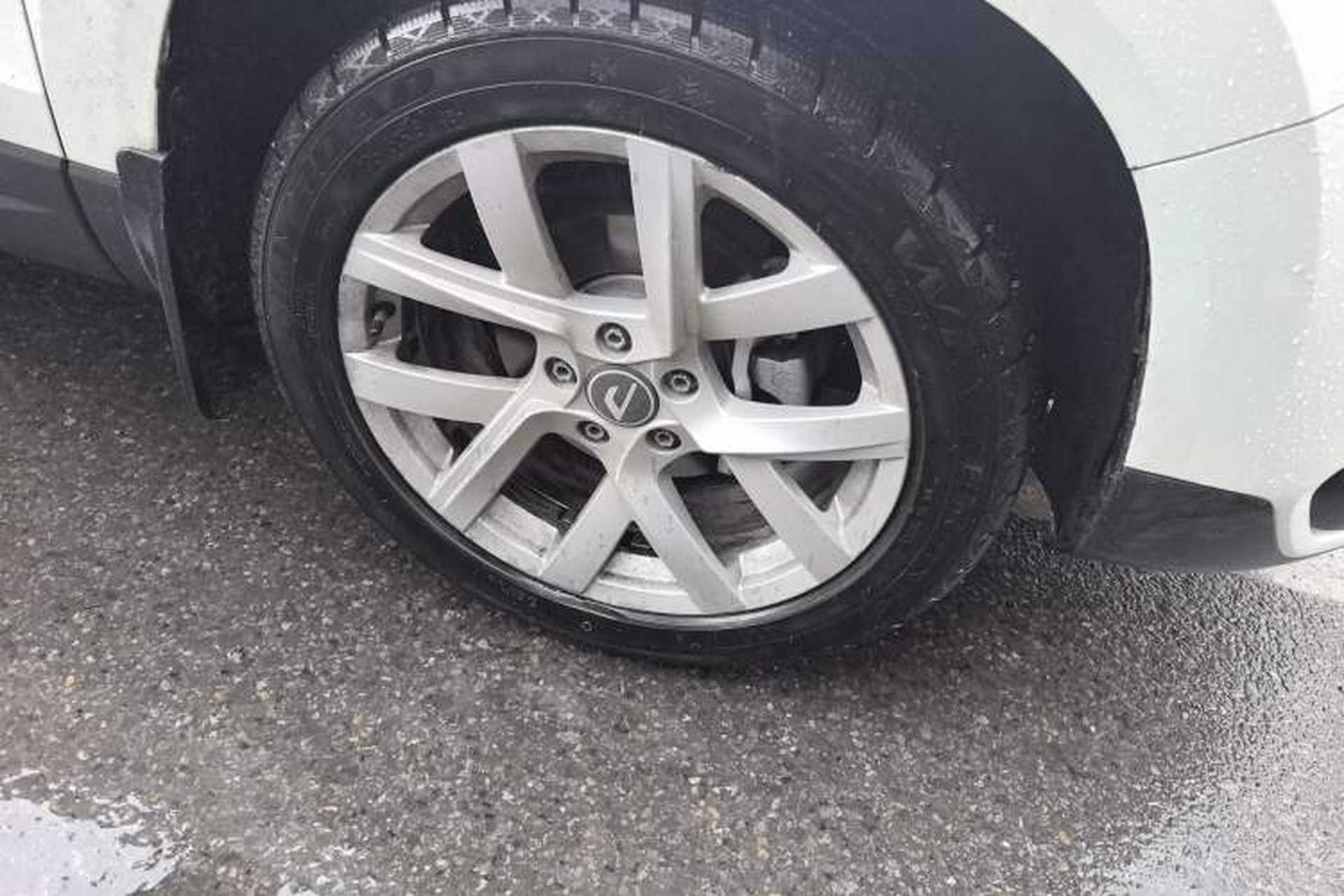 Used Jetta VS5 2023 280TSI Automatic Trend Edition Right Front Wheel Hub