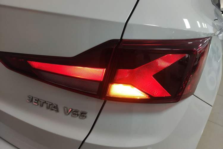 Used Jetta VS5 2023 280TSI Automatic Trend Edition Right Rear Taillight