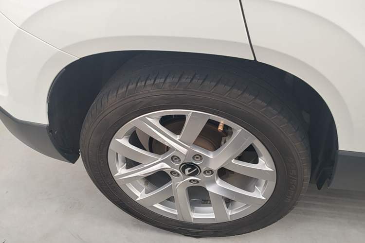 Used Jetta VS5 2023 280TSI Automatic Trend Edition Right Rear Wheel Hub