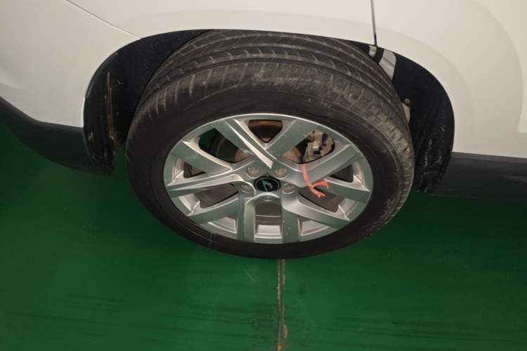 Used Jetta VS5 2023 280TSI Automatic Enjoyment Model Right Rear Wheel Hub