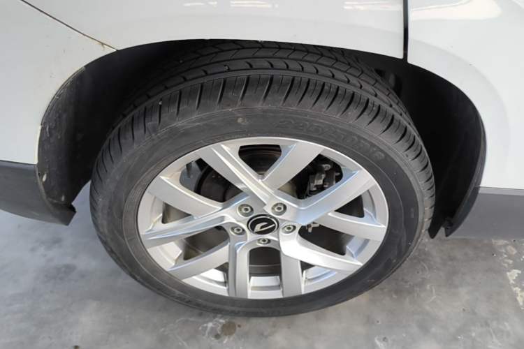 Used Jetta VS5 2023 280TSI Manual Entry-Level Model Right Rear Wheel Hub
