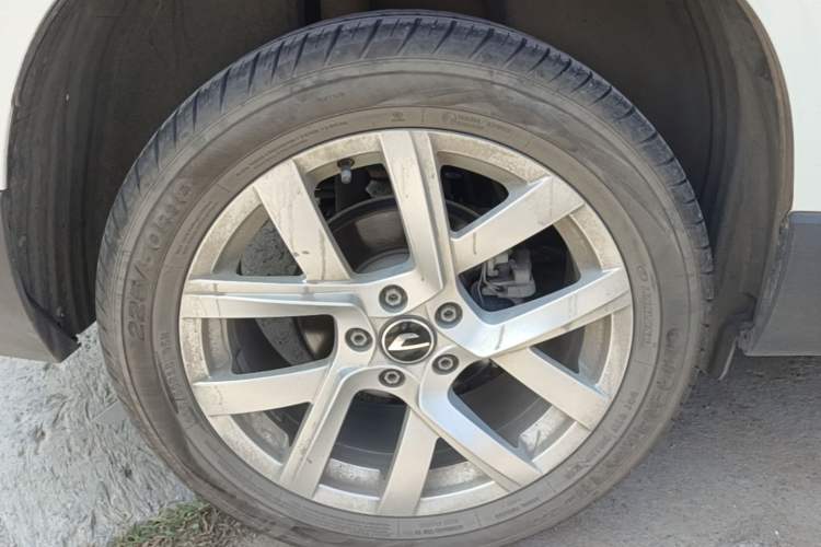 Used Jetta VS5 2023 280TSI Automatic Trend Edition Right Rear Wheel Hub