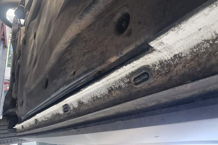 Used Jetta VS5 2023 280TSI Automatic Enjoyment Model Right Side Sill