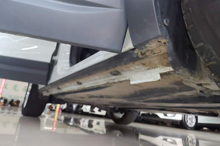 Used Jetta VS5 2023 280TSI Manual Enjoyment Version Right Side Sill