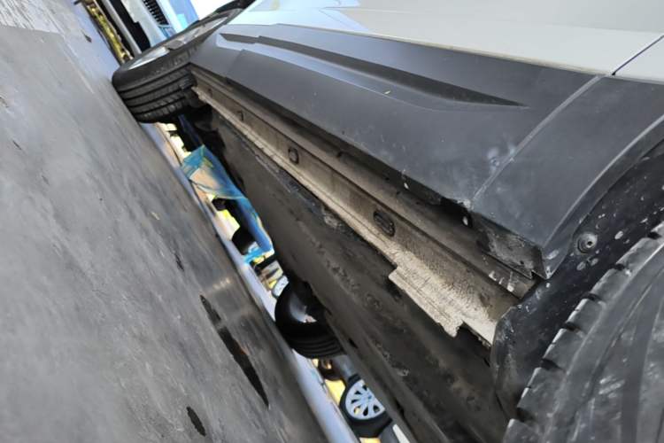 Used Jetta VS5 2023 280TSI Manual Entry-Level Model Right Side Sill