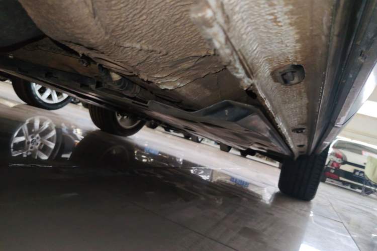 Used Jetta VS5 2023 280TSI Automatic Trend Edition Right Side Sill