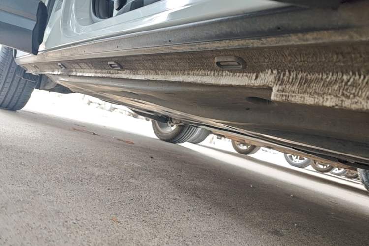 Used Jetta VS5 2023 280TSI Automatic Trend Edition Right Side Sill