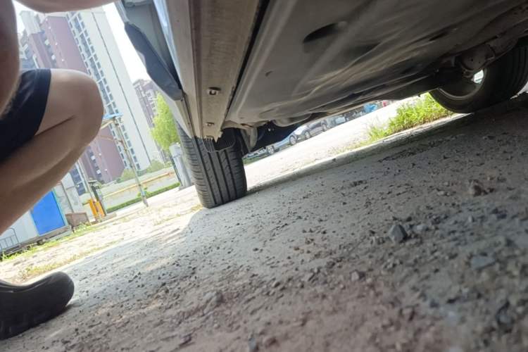 Used Jetta VS5 2023 280TSI Automatic Trend Edition Right Side Sill