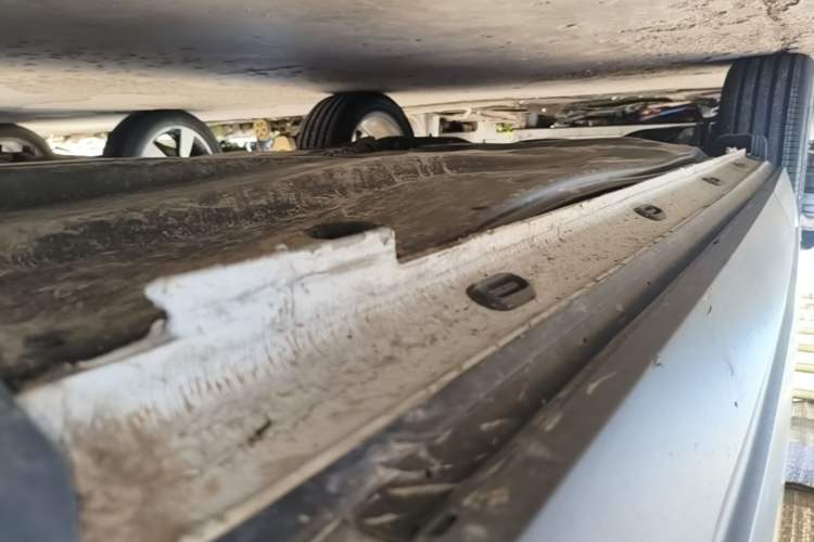 Used Jetta VS5 2023 280TSI Automatic Trend Edition Right Side Sill