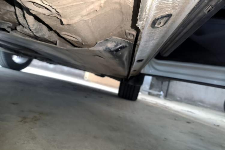 Used Jetta VS5 2023 280TSI Automatic Trend Edition Right Side Sill
