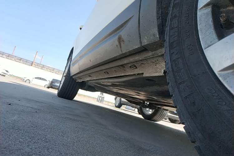 Used Jetta VS5 2023 280TSI Automatic Trend Edition Right Side Sill