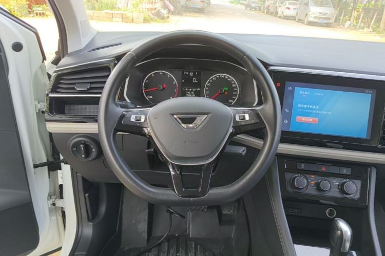 Used Jetta VS5 2023 280TSI Automatic Trend Edition Steering Wheel