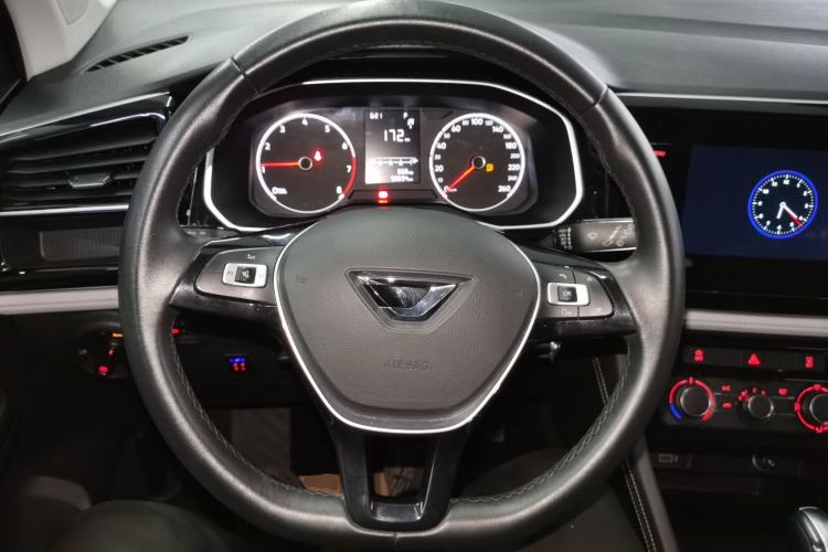 Used Jetta VS5 2023 280TSI Automatic Trend Edition Steering Wheel
