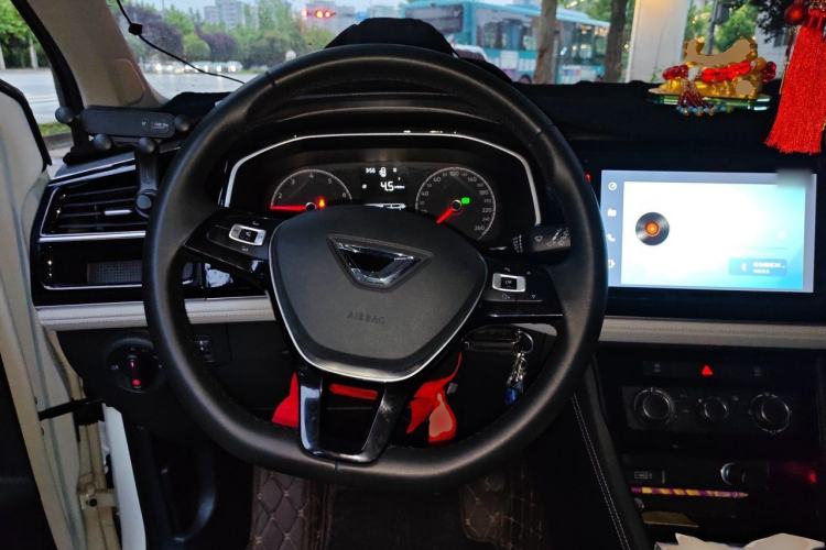 Used Jetta VS5 2023 280TSI Automatic Trend Edition Steering Wheel